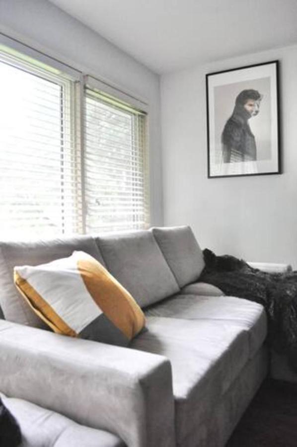 Cozy 1 Bd Suite Centrally Located Βόρειο Βανκούβερ Εξωτερικό φωτογραφία